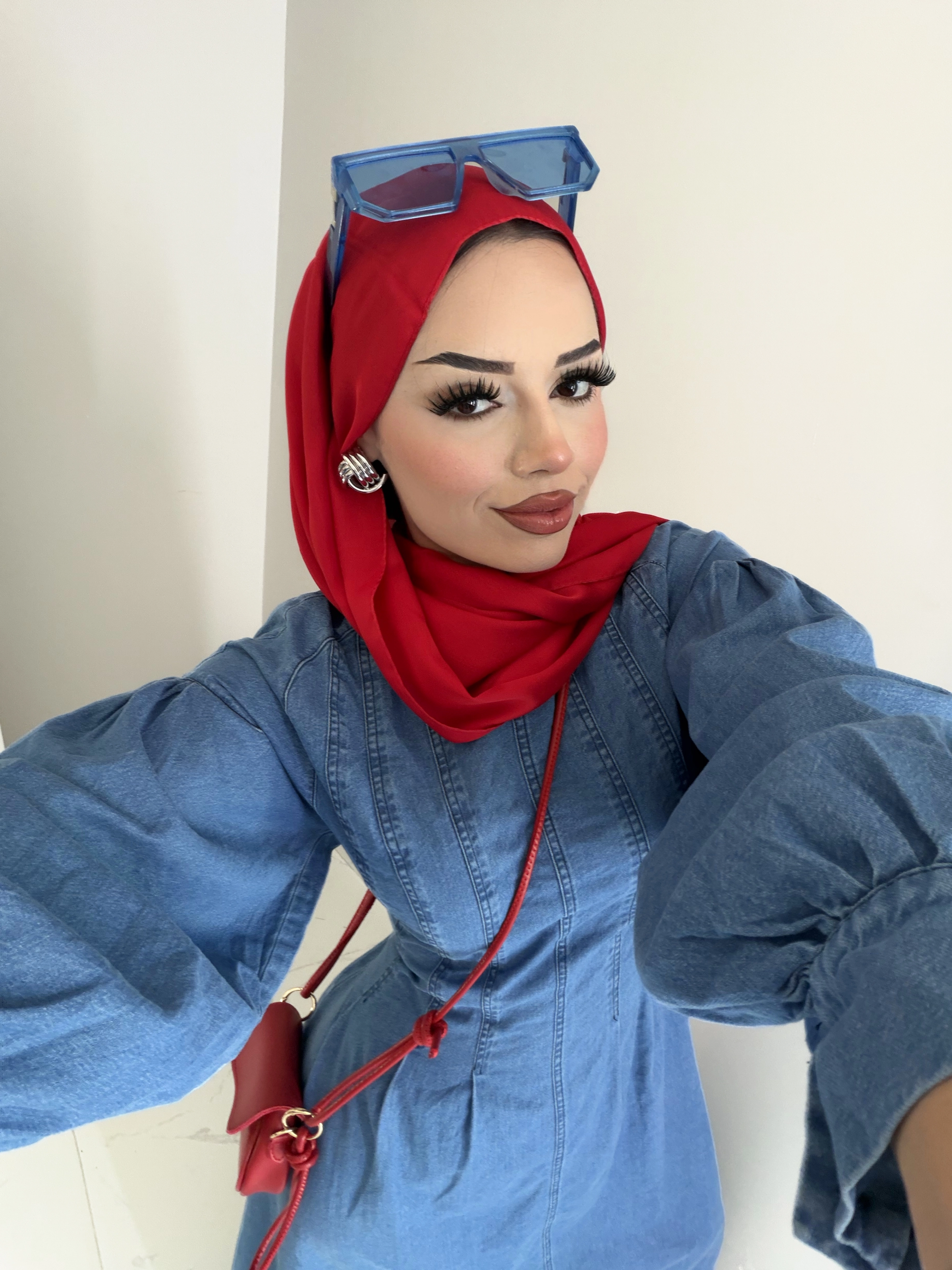 Arkadan Fermuar ve Bacıklı Mevsimlik Kot Elbise