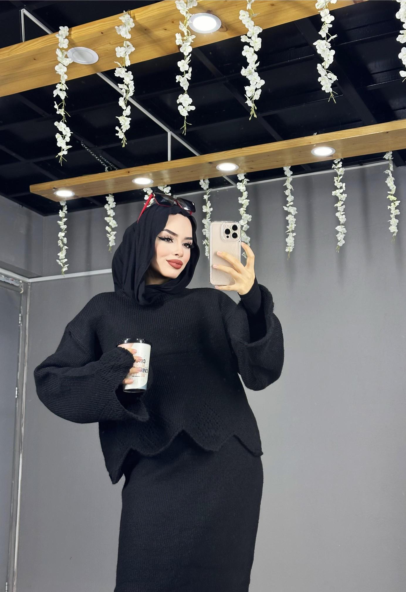 Yaprak Model k Etekli Triko Takım 