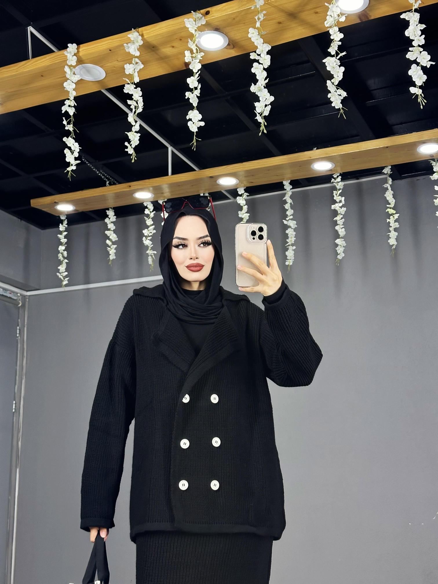 Blaezer Model Etekli Triko Takım 