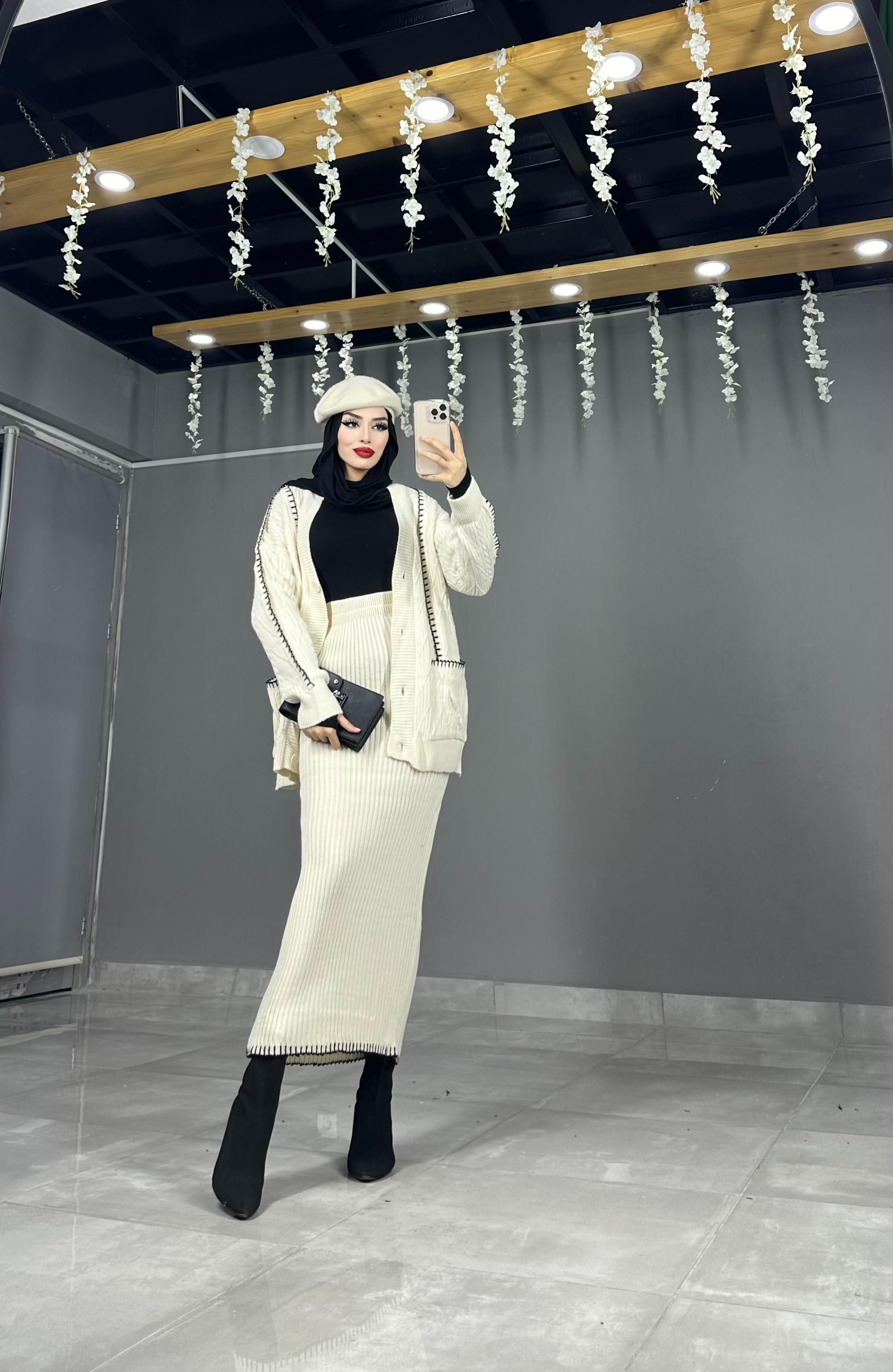 Hırkalı Model Etekli Triko Takım 