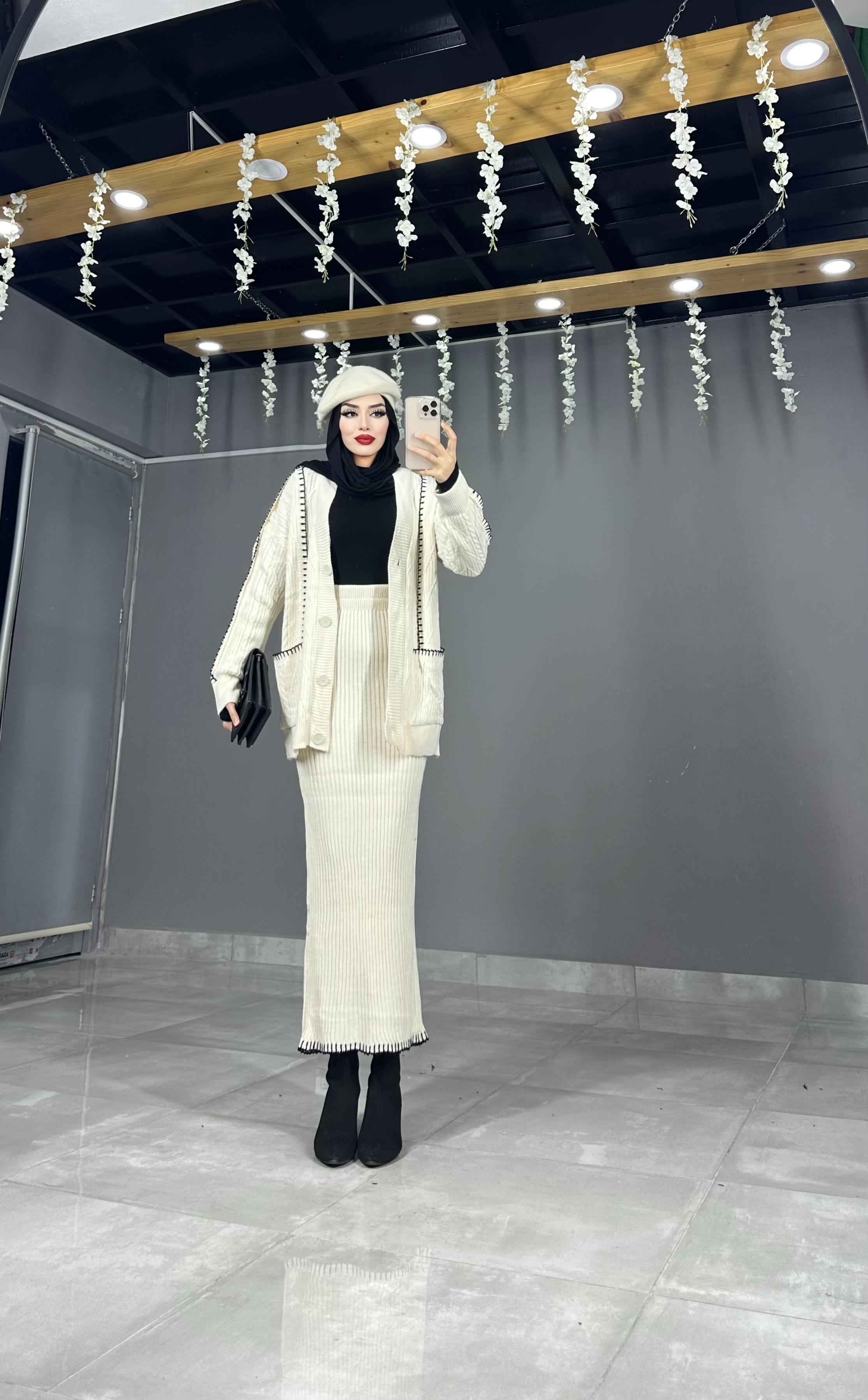 Hırkalı Model Etekli Triko Takım 