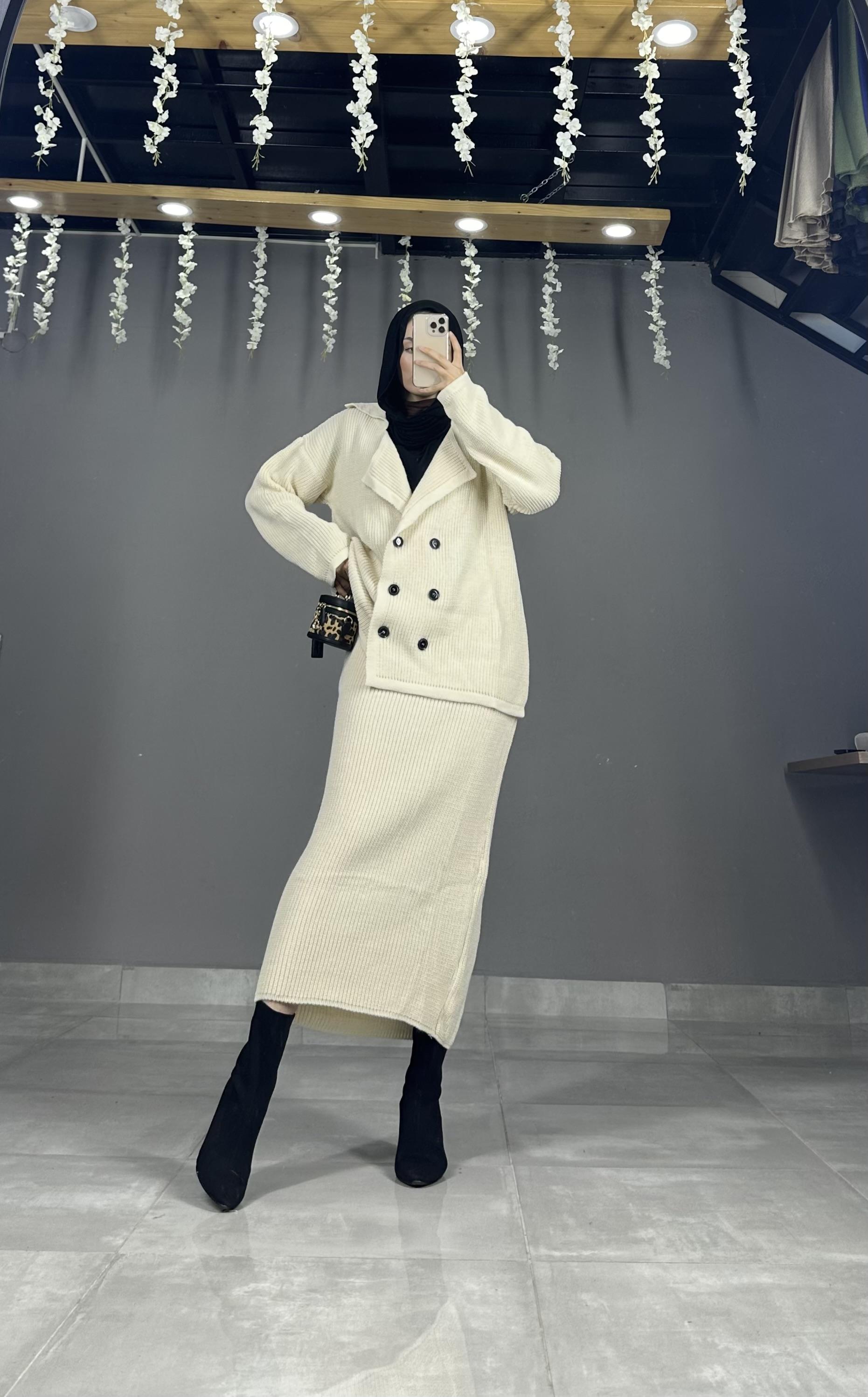 Blaezer Model Etekli Triko Takım 