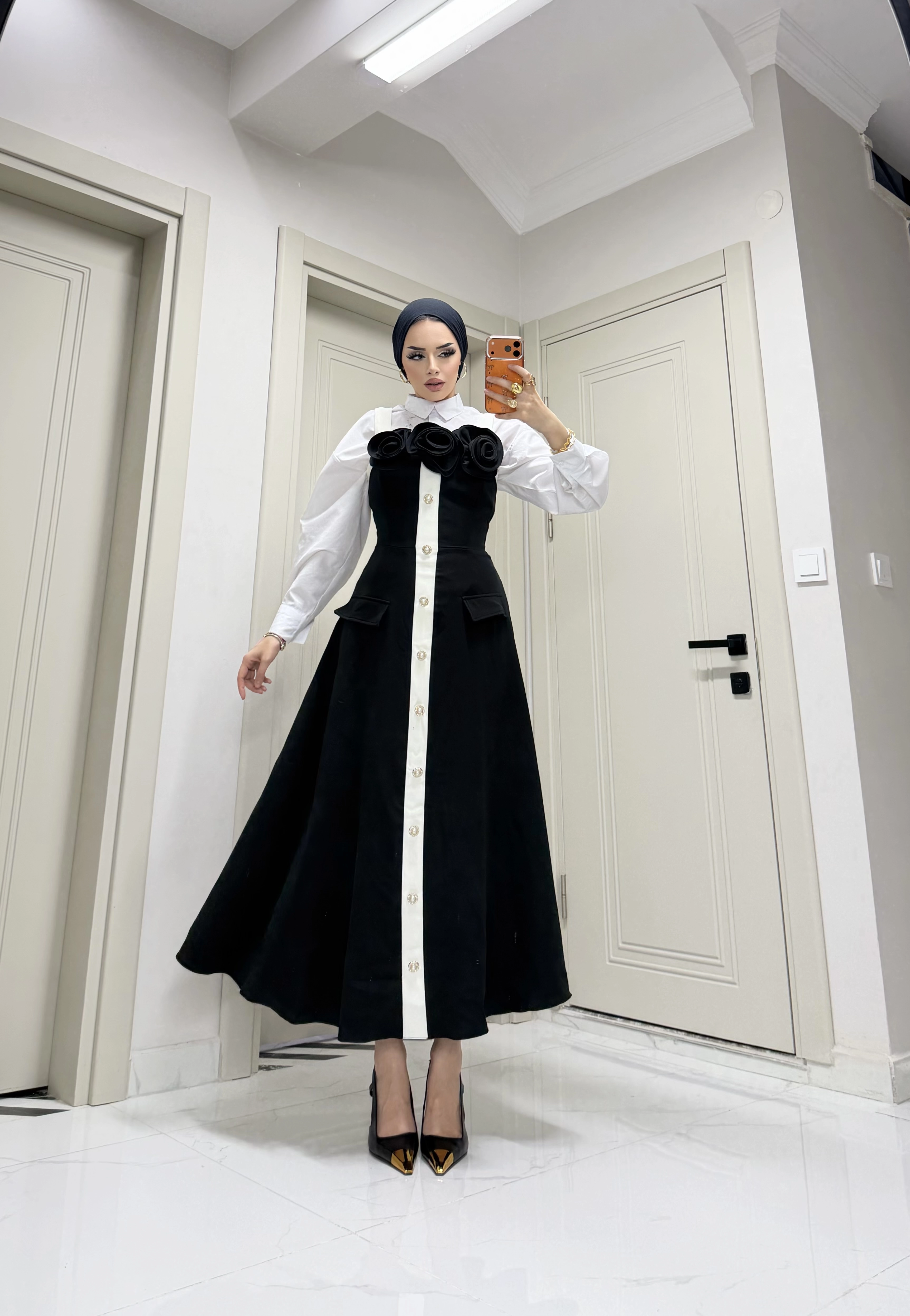 ANASTASYA GÜL BROŞLU JİLE