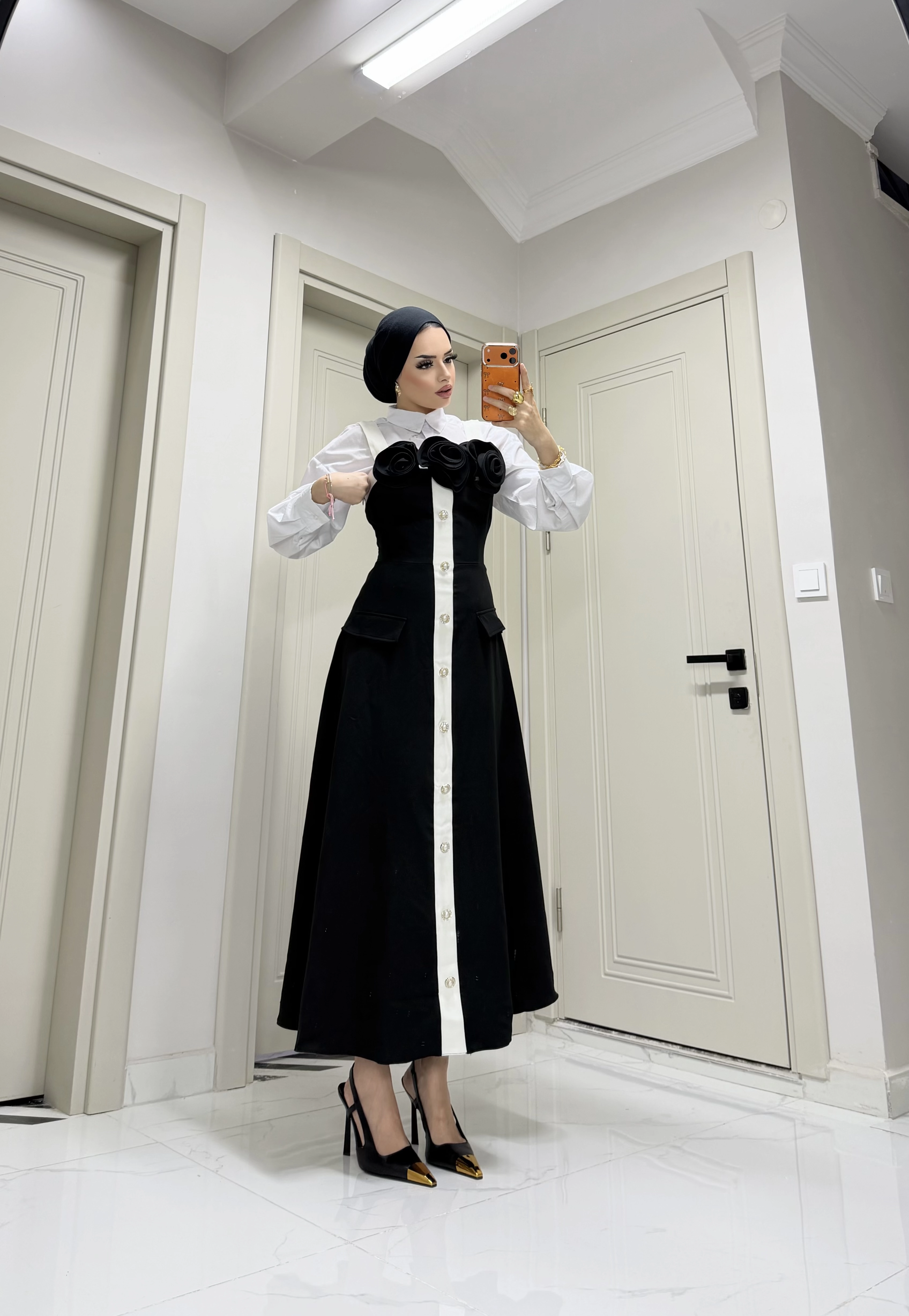 ANASTASYA GÜL BROŞLU JİLE