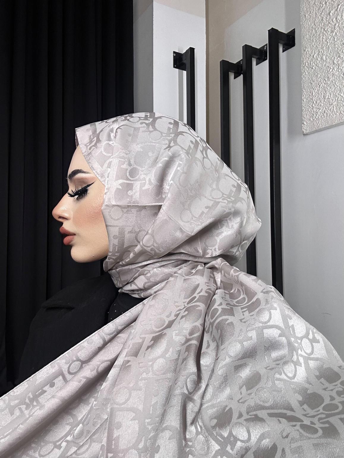 Jakarlı Dior Şal