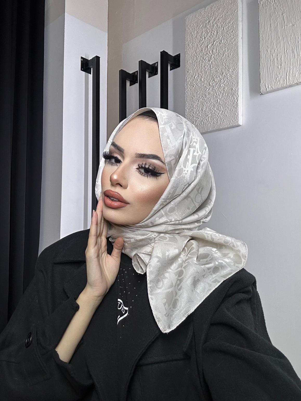 Jakarlı Dior Şal