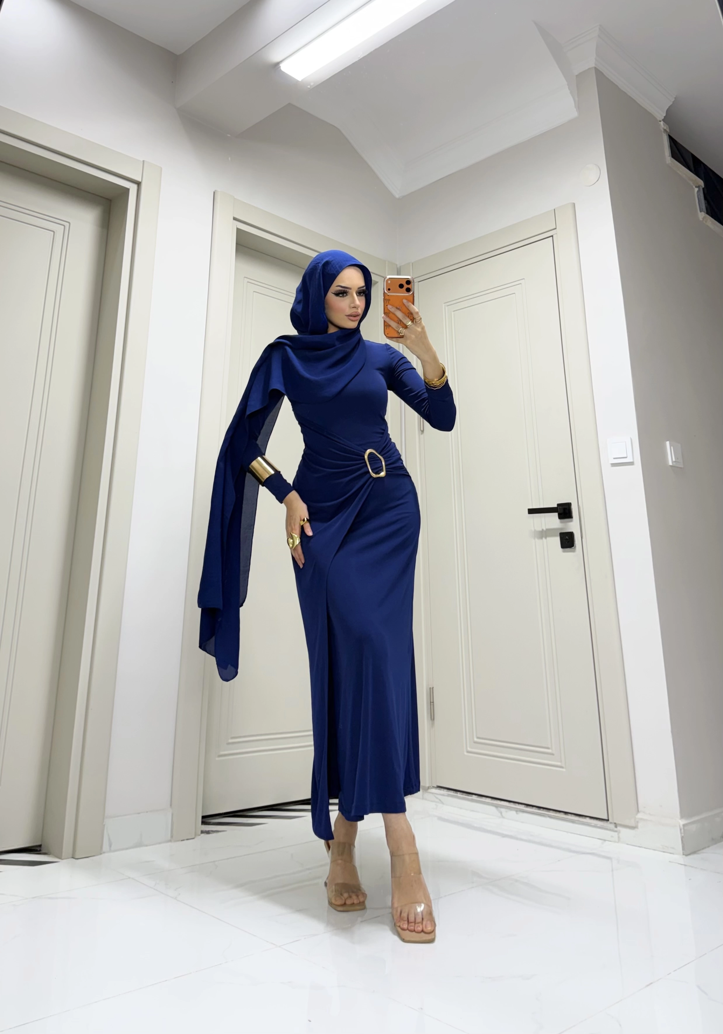 BUZİ RAŞŞA ELBİSE 