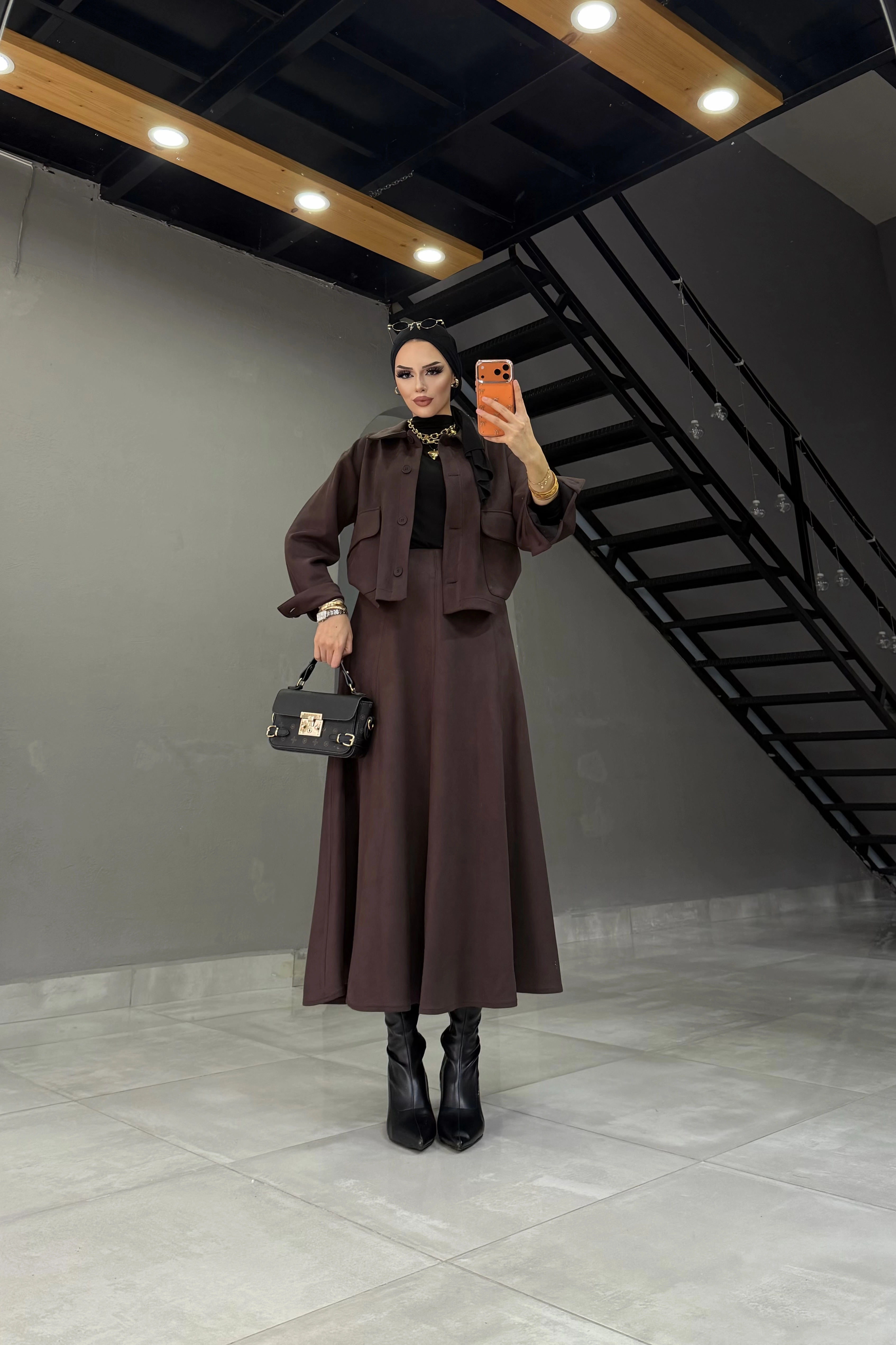 SÜET ETEKLİ TAKIM