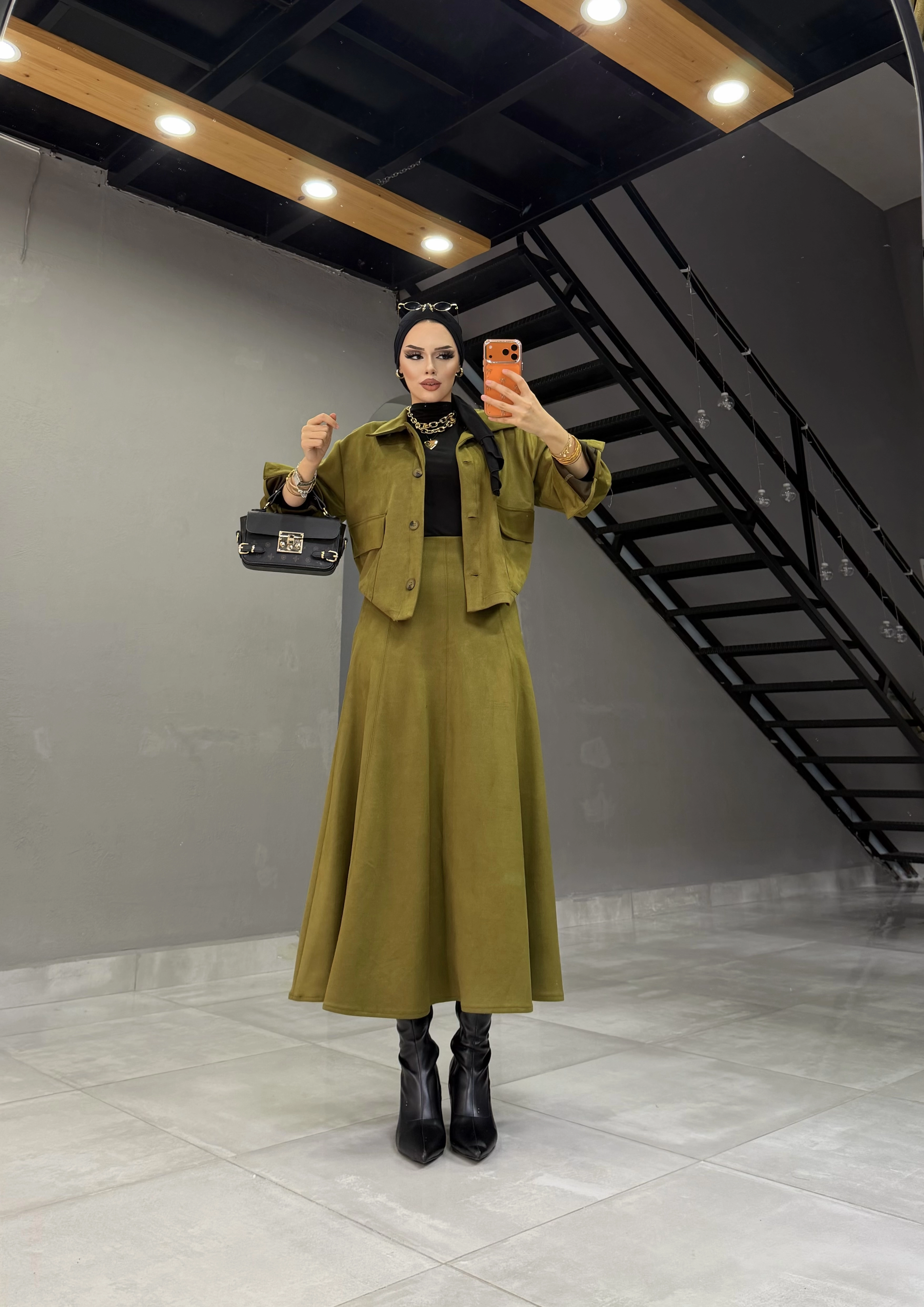 SÜET ETEKLİ TAKIM