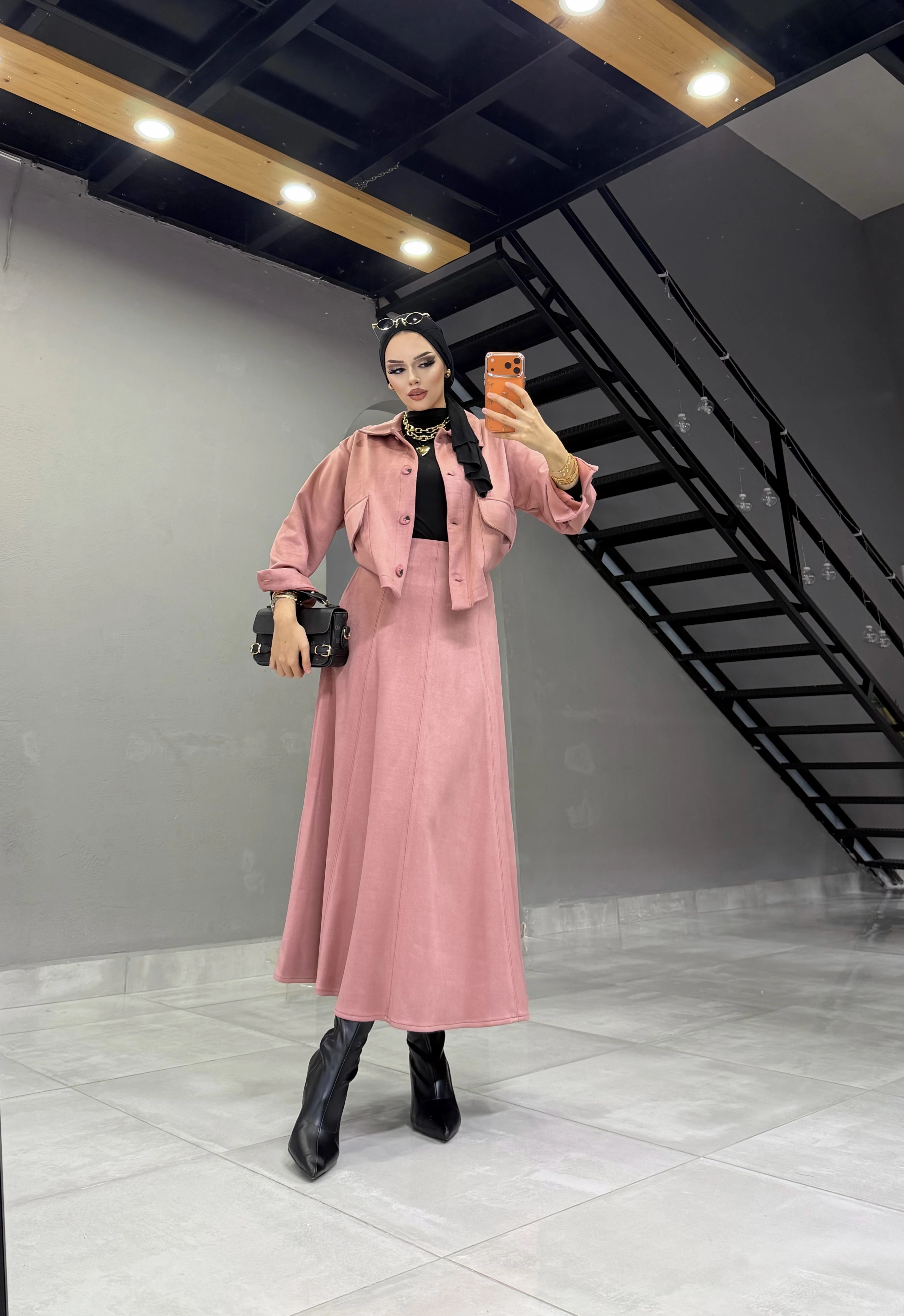 SÜET ETEKLİ TAKIM