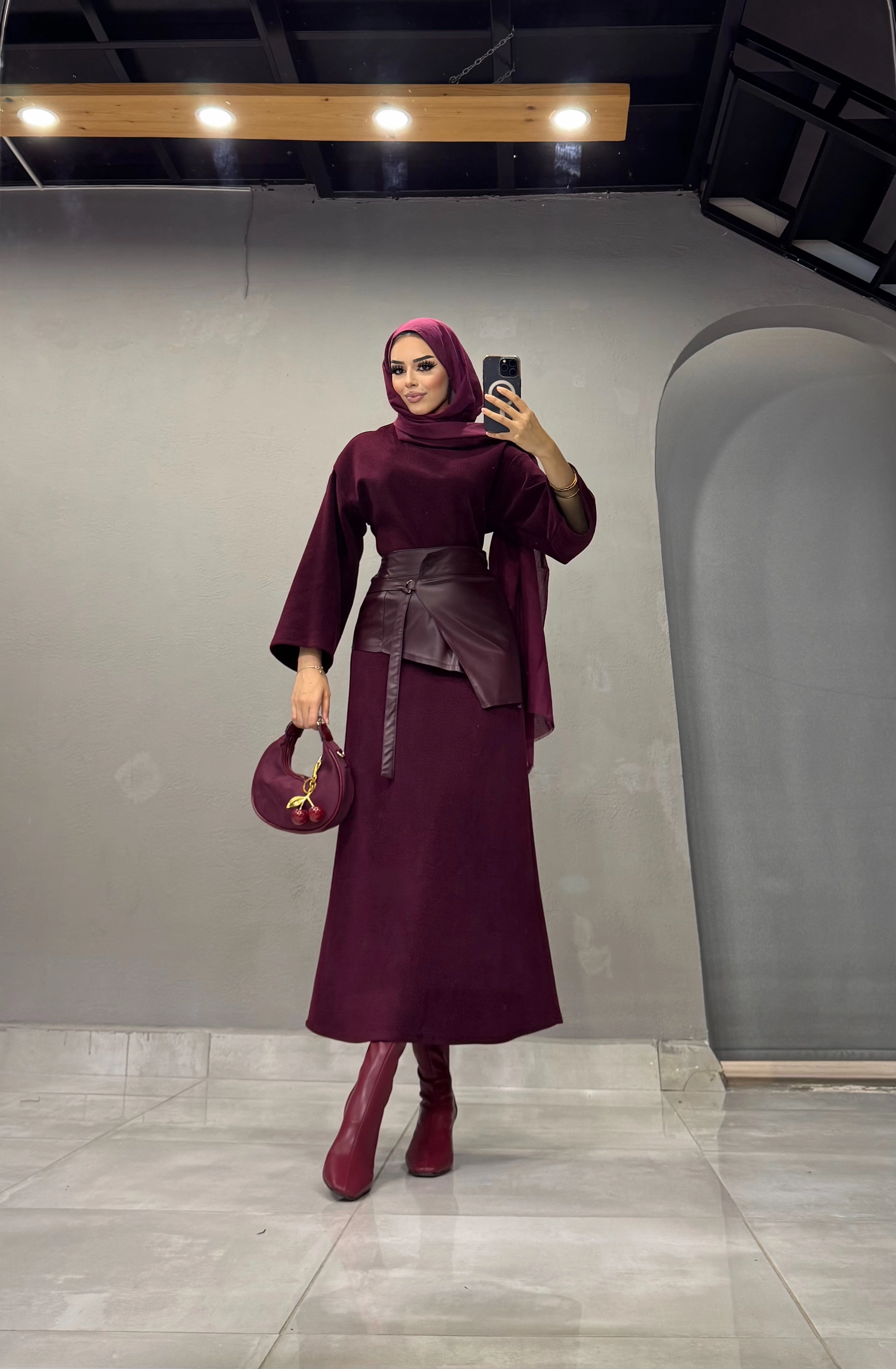 KALIN DERİ KEMERLİ KADİFE ELBİSE BORDO