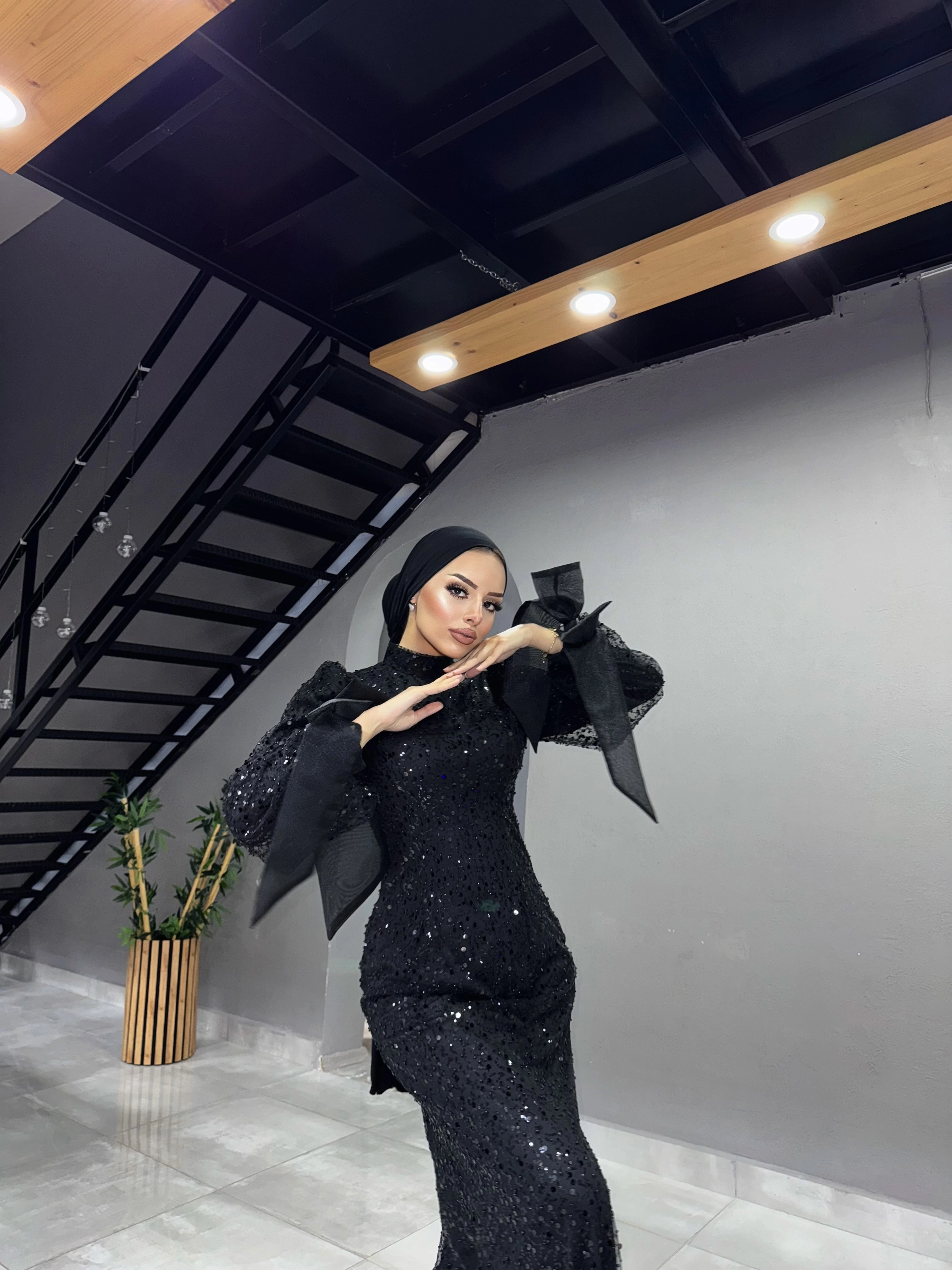 IŞILTILI SİNDİ ABİYE SİYAH 