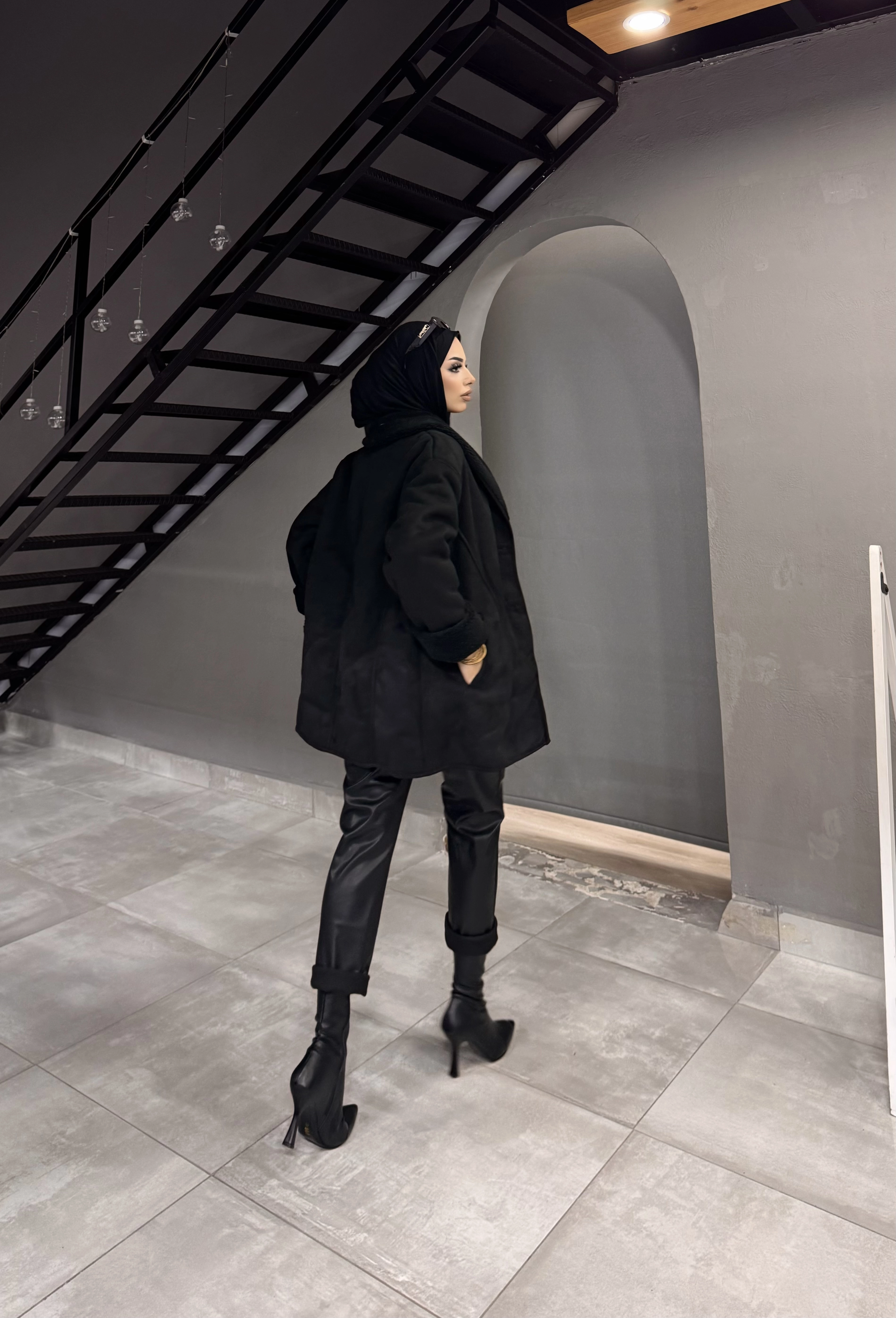 SİYAH PELUŞ CEKET
