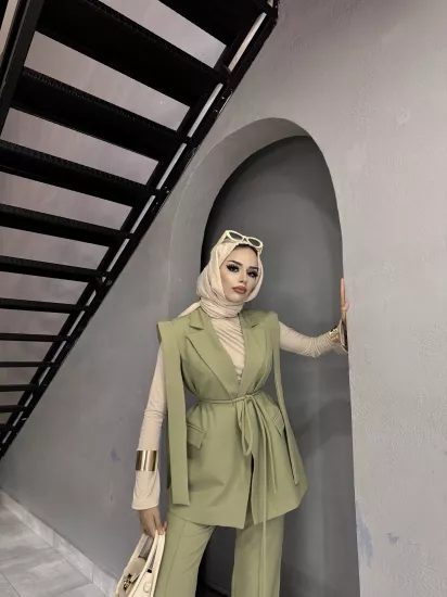şeritli kemerli ceket takım