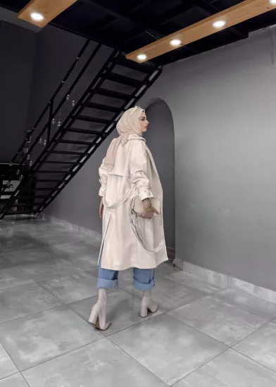 astarlı kemer detaylı taş rengi deri trenç